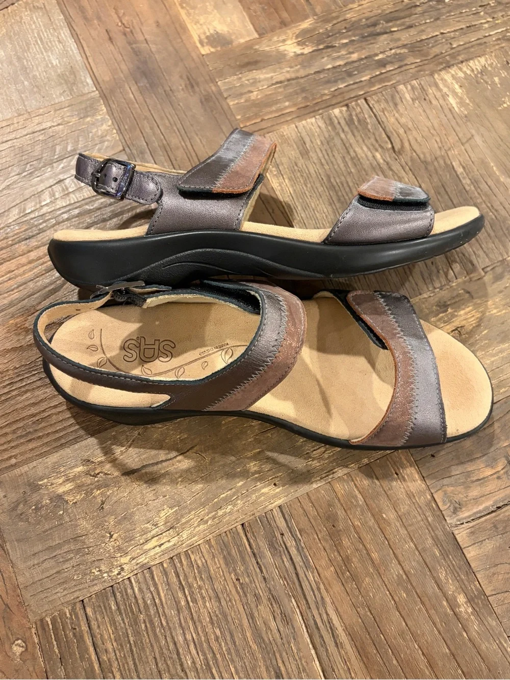 SAS Nudu Metallic Comfort Strappy Sandals Dusk Grey Brown Women's Size 7